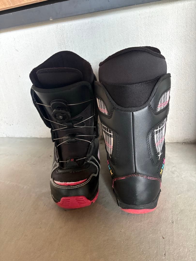 子供用スノーボード3点セット板120ブーツ22.5cmジュニアスノーボードセット