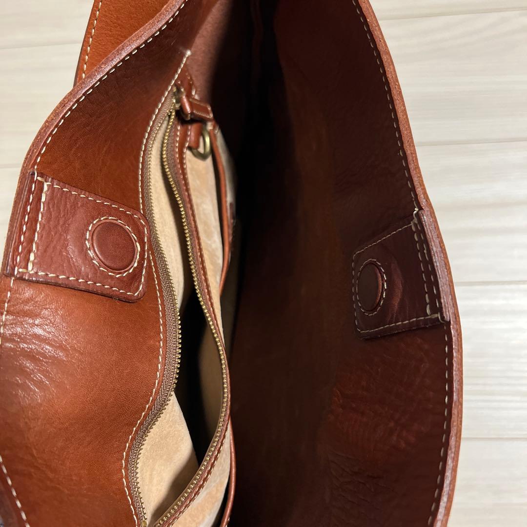 土屋鞄　ユニックリベルタ　牛革　ワンショルダー　ブラウン