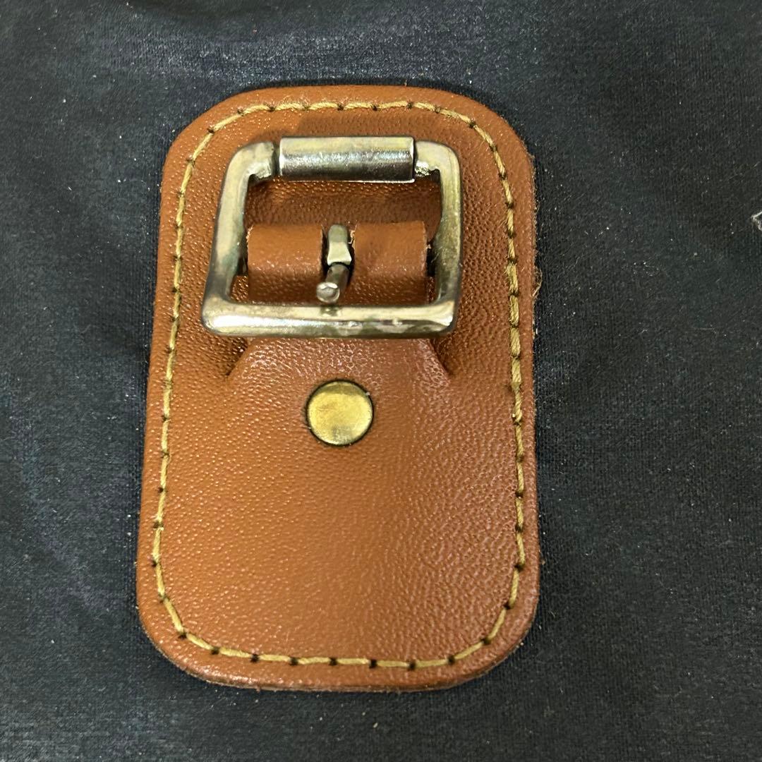 Barbour バブアー ショルダーバッグ メッセンジャーバッグ オイルド 紺色