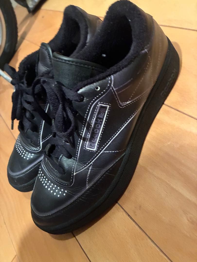 あ*ん様 メゾンマルジェラ リーボック club C レザースニーカー 騙し絵