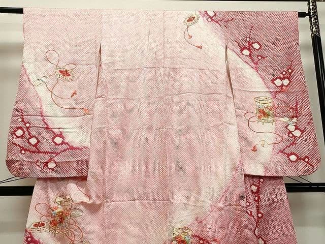正絹☆本総絞り☆枝梅を背景に貝桶や貝合わせが雅な趣を漂わせる7歳七五三向け祝い着