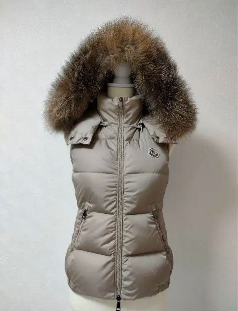 極美品❢モンクレール　ダウンベスト　MONCLER　ダウンジャケット　ガリヌール
