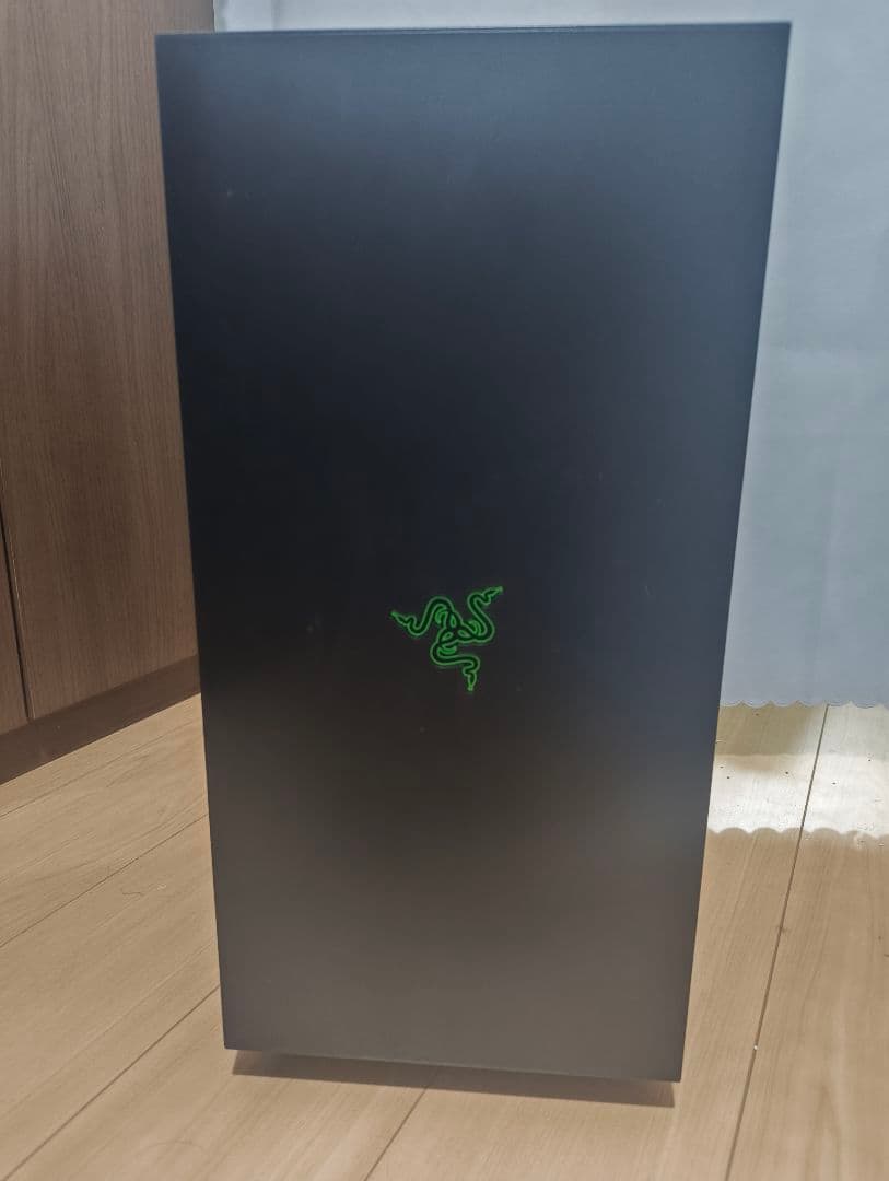 Razer Tomahawk ATX 強化ガラス PCケース ブラック　送料込