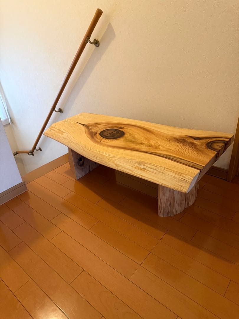 天然杉一枚板でか節テーブル 両面使用可能蜜蝋クリーム仕上げ‼️