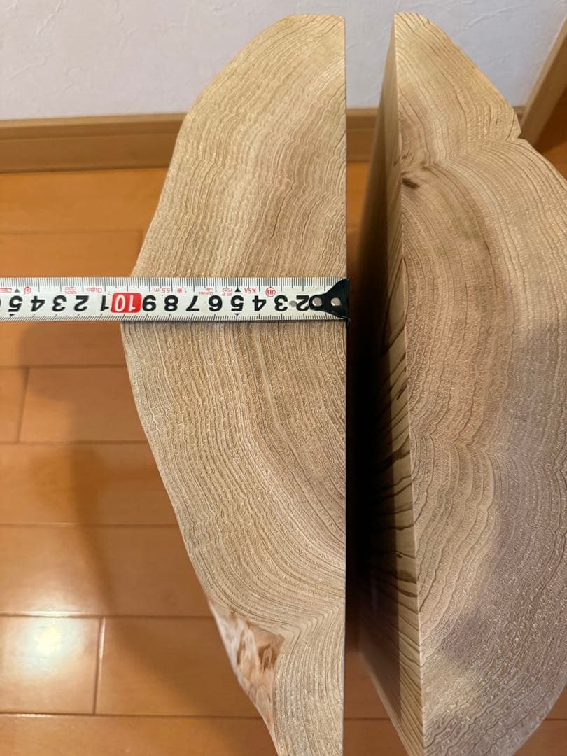 天然杉一枚板でか節テーブル 両面使用可能蜜蝋クリーム仕上げ‼️