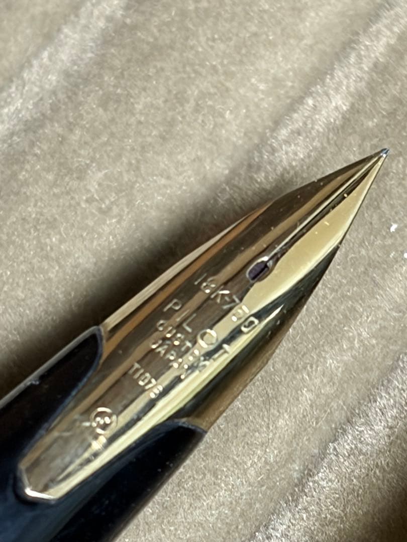 PILOT 万年筆 Silvern 龍 18K 750 スターリングシルバー