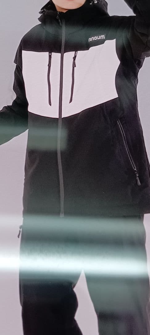 スキーウェアー 防水フード付きジャケット ブラック/ホワイト