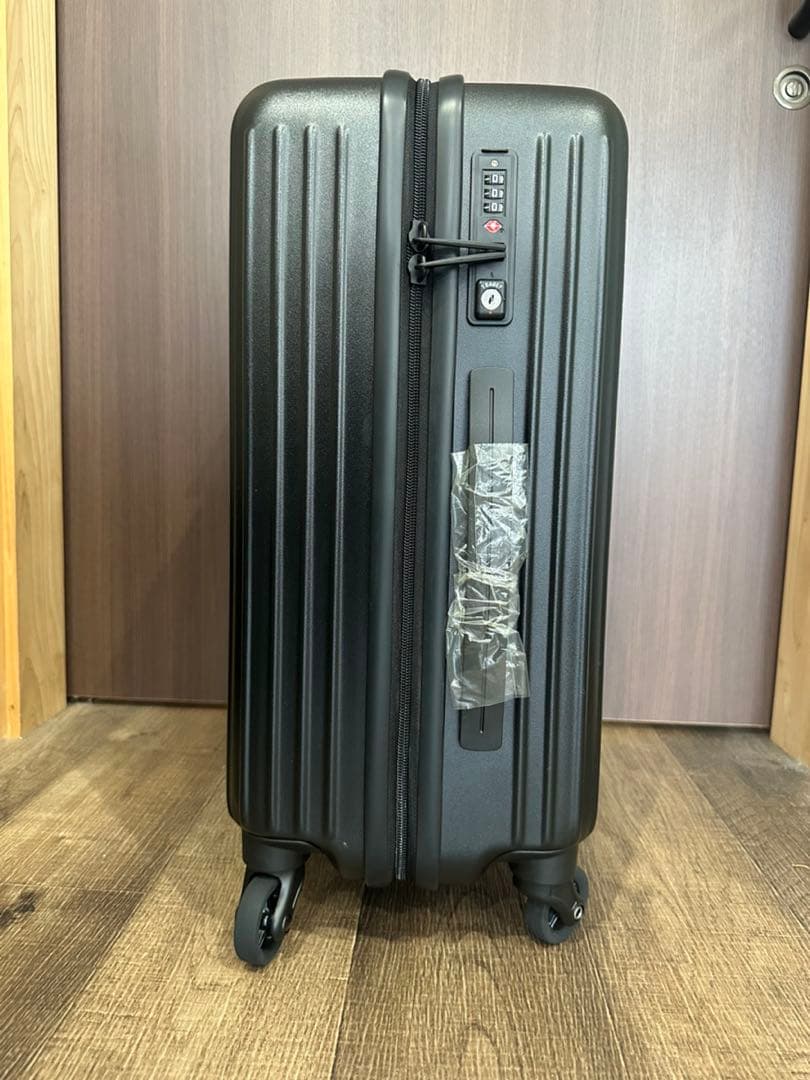 メルセデス・ベンツ ブラックキャリーケース