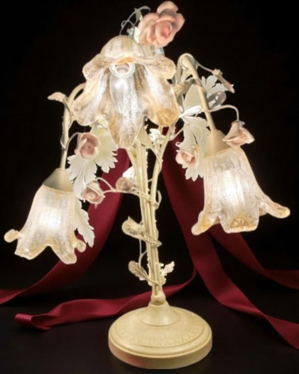 薔薇 百合 シャンデリア テーブルランプ ライト アンティーク 白 ロココ 姫系