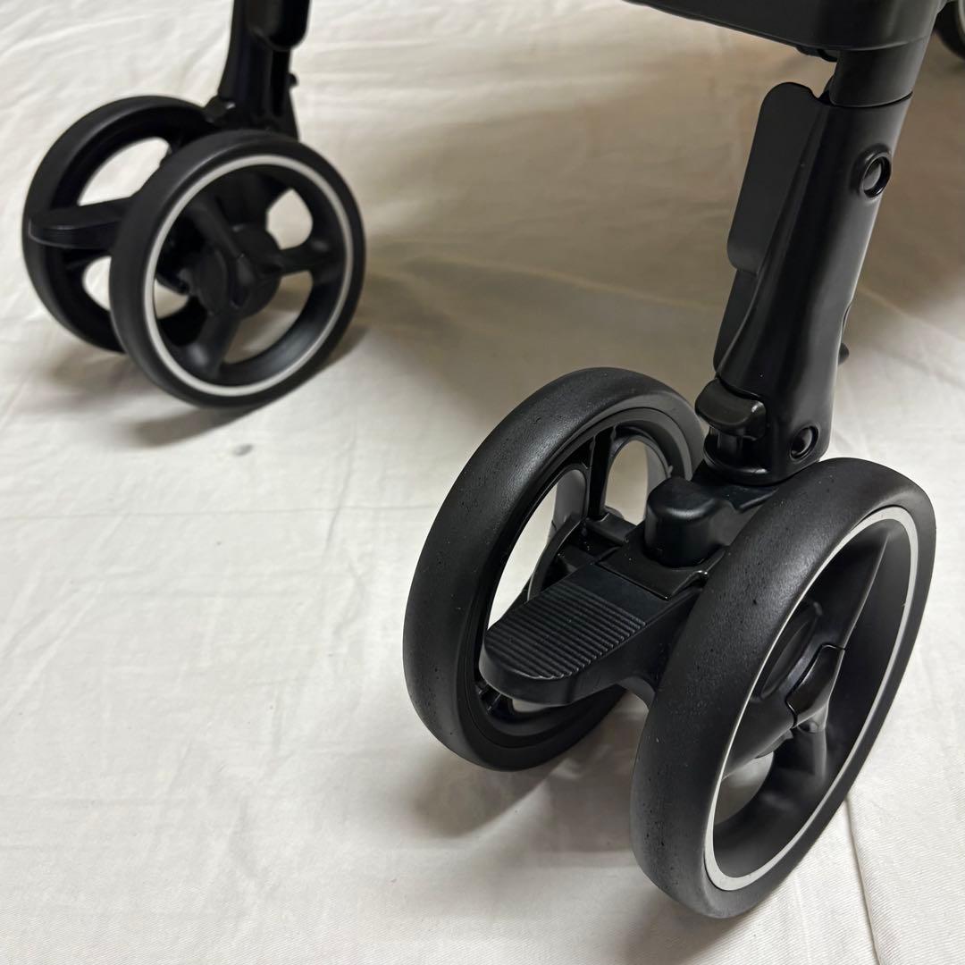 2024年発売 アップリカ ベビーカー ラクーナクッションフリープラス AC