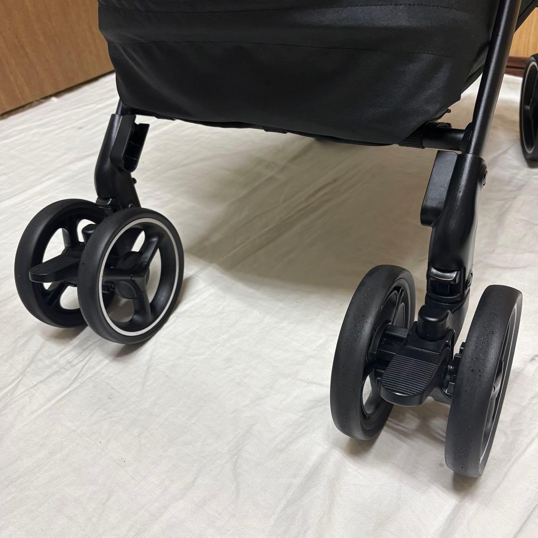 2024年発売 アップリカ ベビーカー ラクーナクッションフリープラス AC