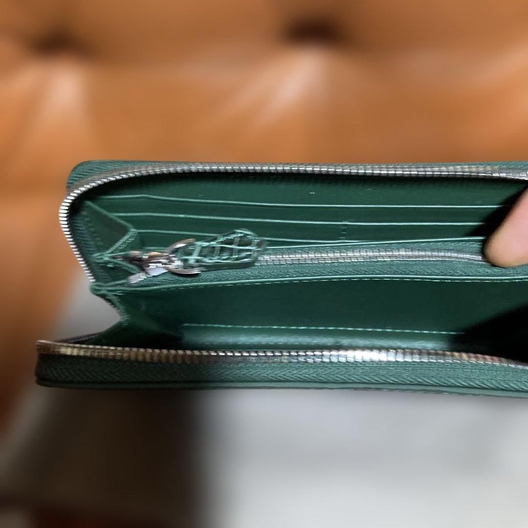 イサ　ダークグリーン シャイニングクロコ　長財布