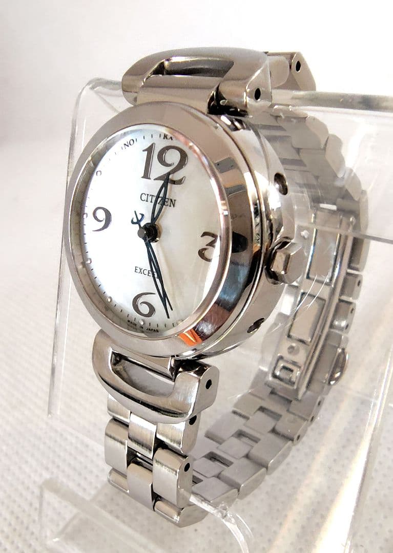 【電波ソーラー、極美品、希少】シチズン　エクシード　マニフィーク　白蝶貝ダイヤル