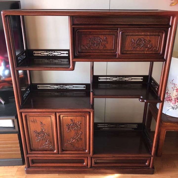 中国小叶紫檀家具 紫檀茶箪笥 透かし彫り飾り棚 年代品