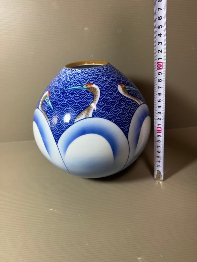 2886 香蘭社　鶴絵　青海波　花瓶　金彩