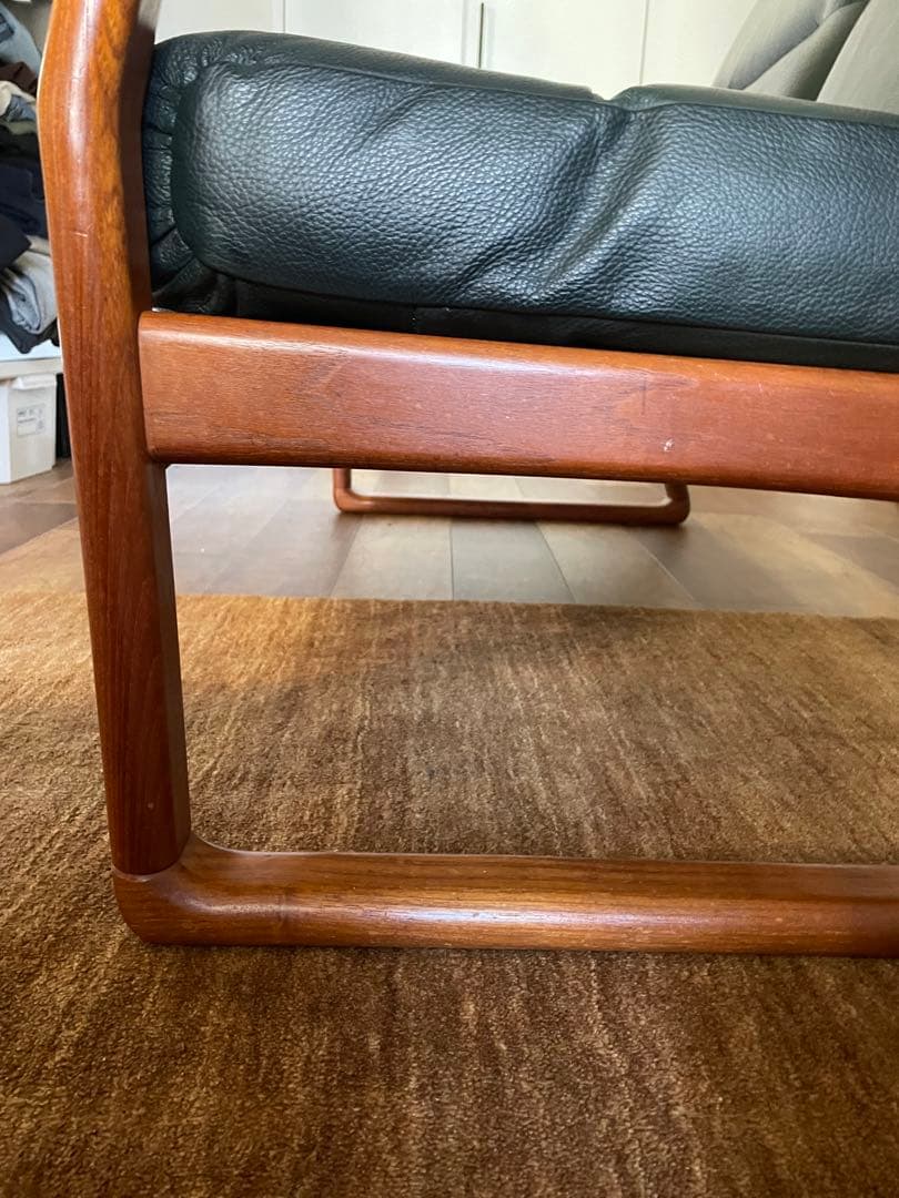 【プ】デューロン　Dyrlundダークグリーン レザー2人がけソファ