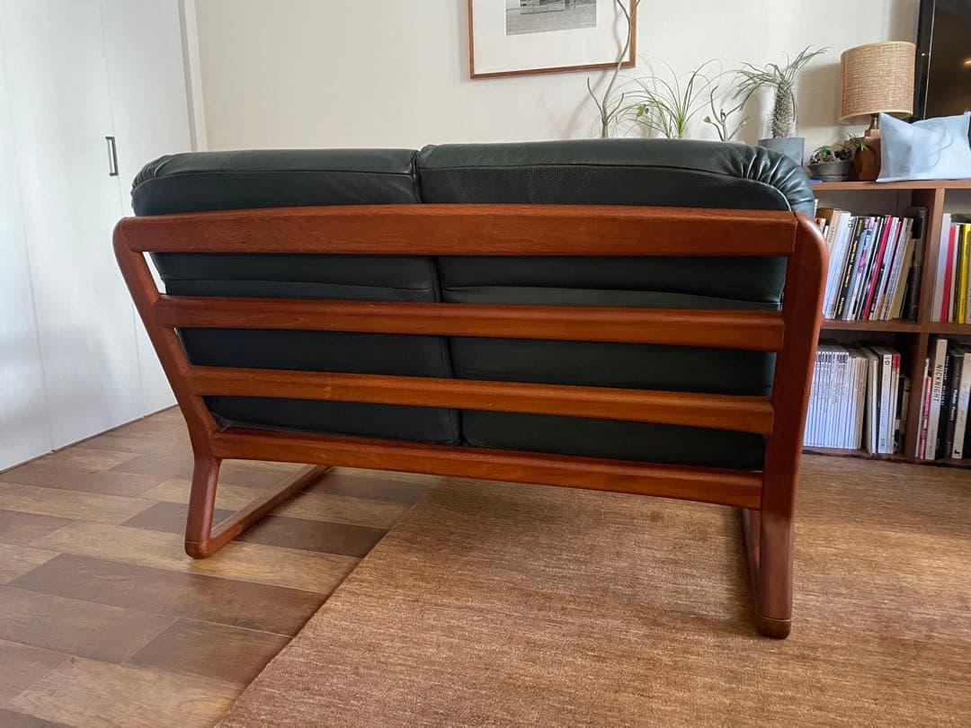 【プ】デューロン　Dyrlundダークグリーン レザー2人がけソファ