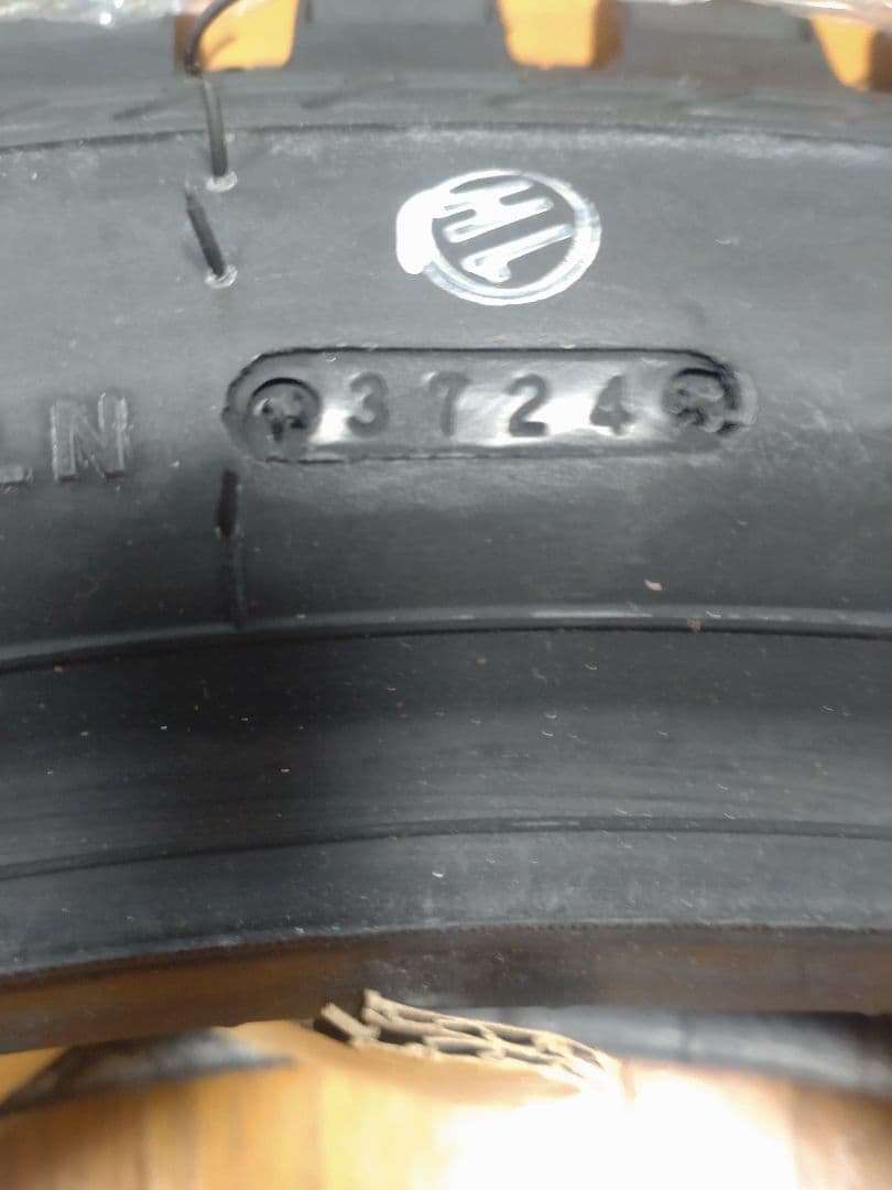 パーツ IRC TRIAL WINNER TR-011R R4.00-18