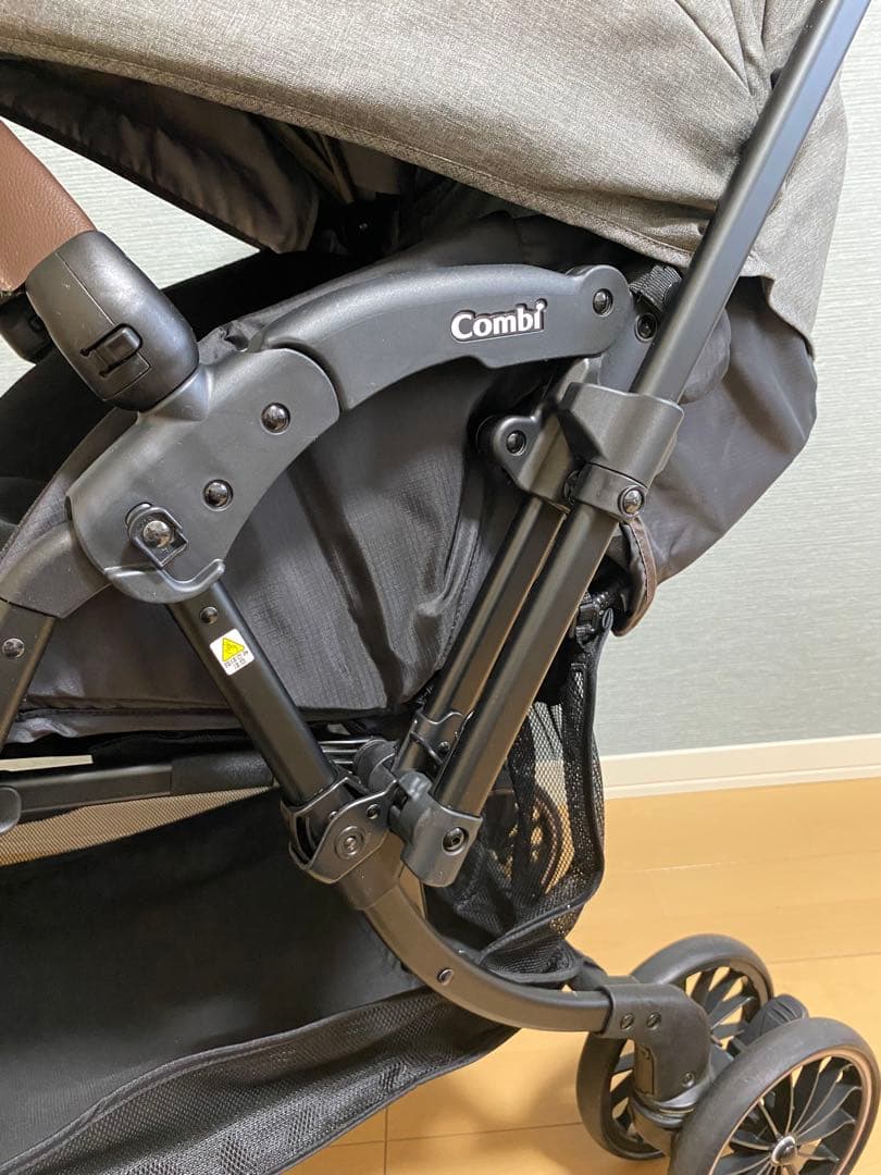 【美品】コンビ Combi ベビーカー スゴカルSwitch エッグショック