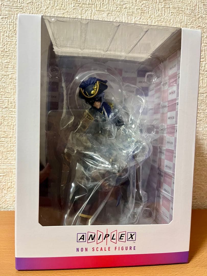 ツイステ　アズール・アーシェングロット　フィギュア　グロリアス・マスカレード