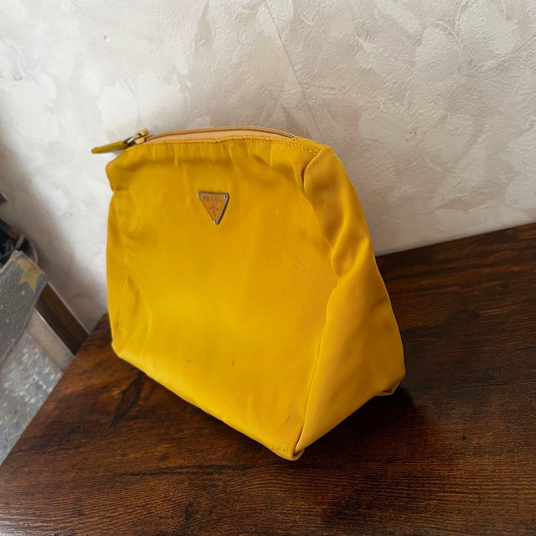 PRADA プラダ 三角プレート テスート ナイロン メイクポーチ イエロー
