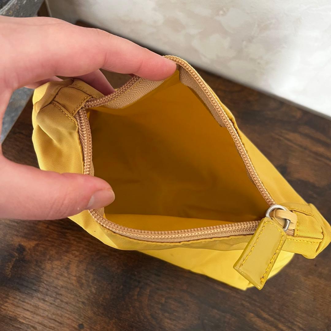 PRADA プラダ 三角プレート テスート ナイロン メイクポーチ イエロー