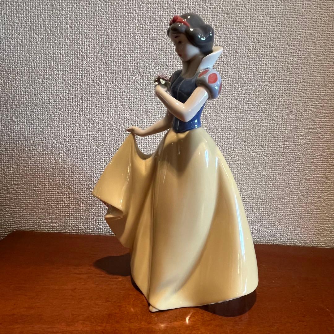 リヤドロ　NAO 白雪姫　ディズニー　陶器　人形　フィギュリン　置物　オブジェ