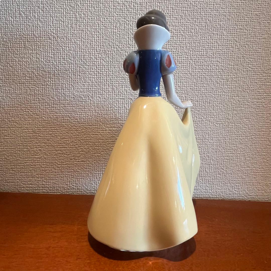 リヤドロ　NAO 白雪姫　ディズニー　陶器　人形　フィギュリン　置物　オブジェ
