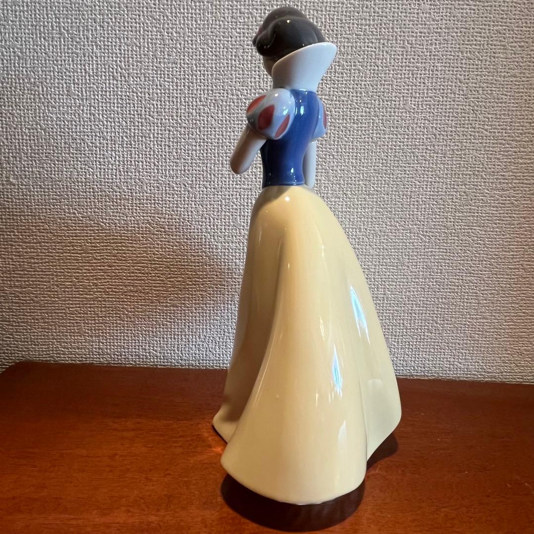 リヤドロ　NAO 白雪姫　ディズニー　陶器　人形　フィギュリン　置物　オブジェ