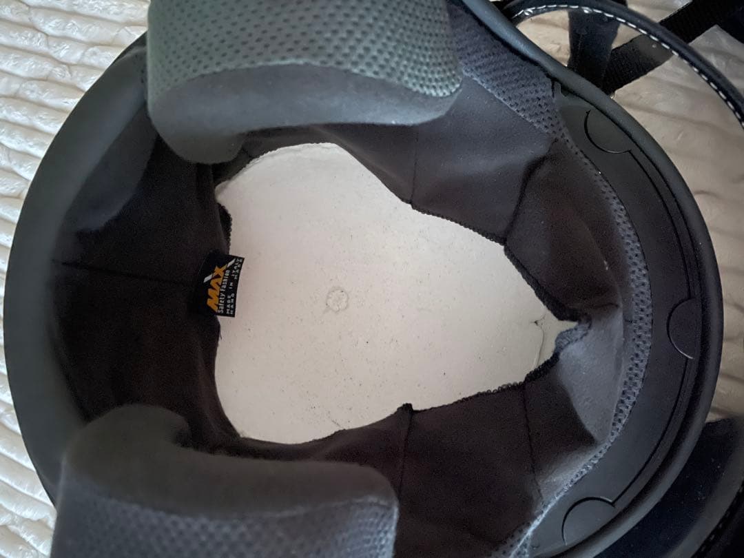 momo design ジェットヘルメット ブラック