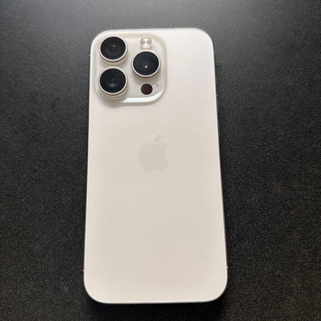 iPhone 15 pro 256GB ホワイトチタニウム