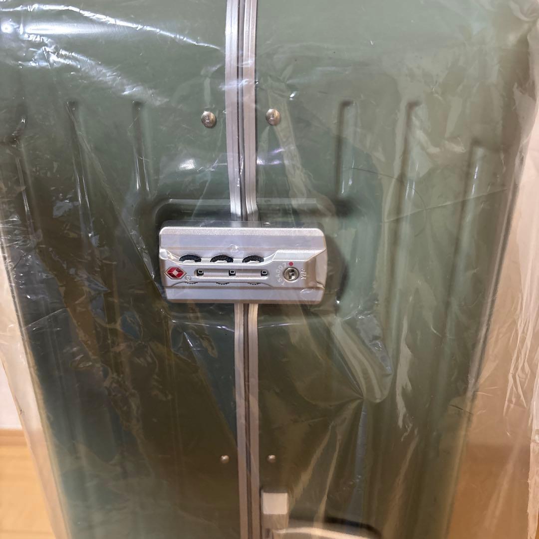 未使用 オリーブグリーン キャリーケース　90リットル以上