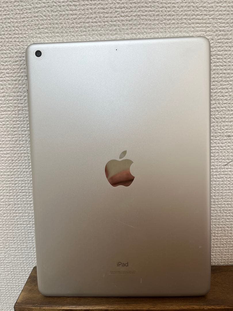 iPad 第8世代 32GB シルバー 初期化済み