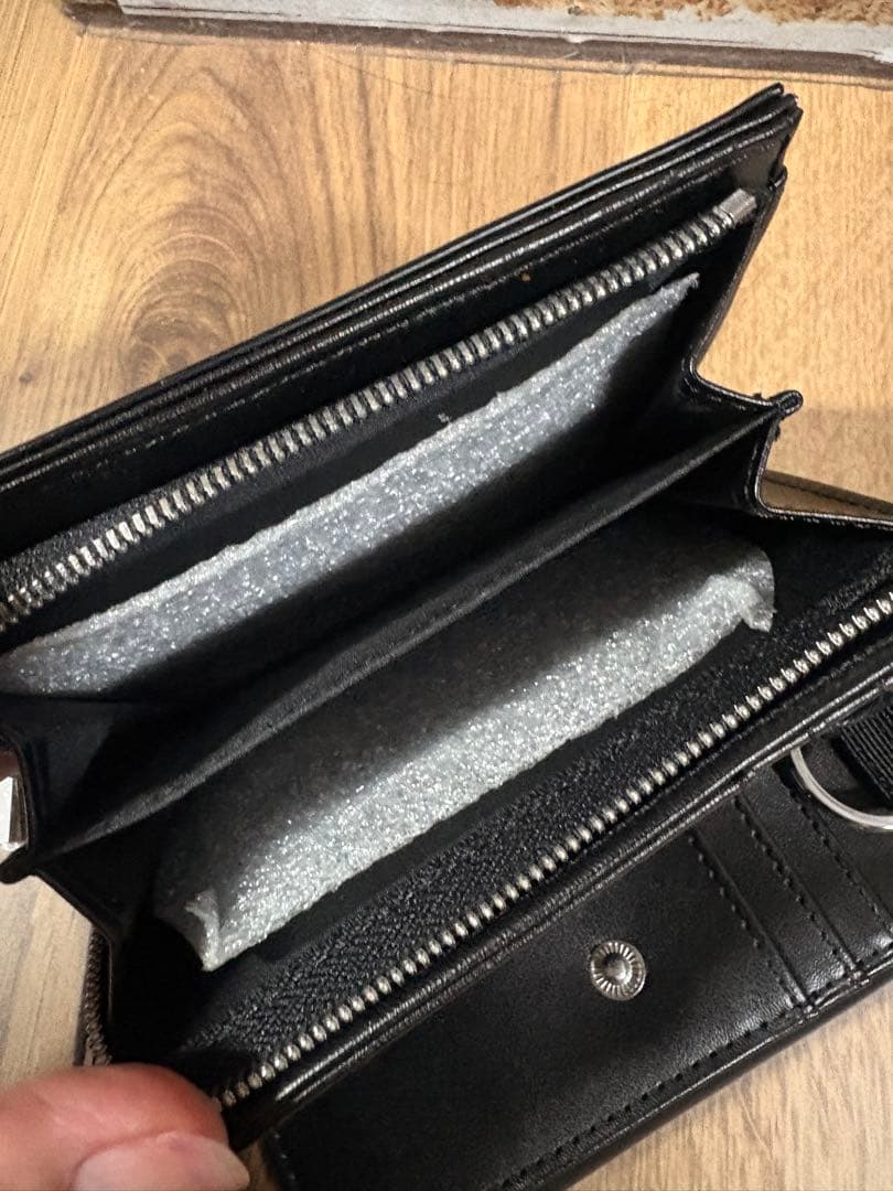 DIESEL 新品タグ付き　ブラック 二つ折り財布