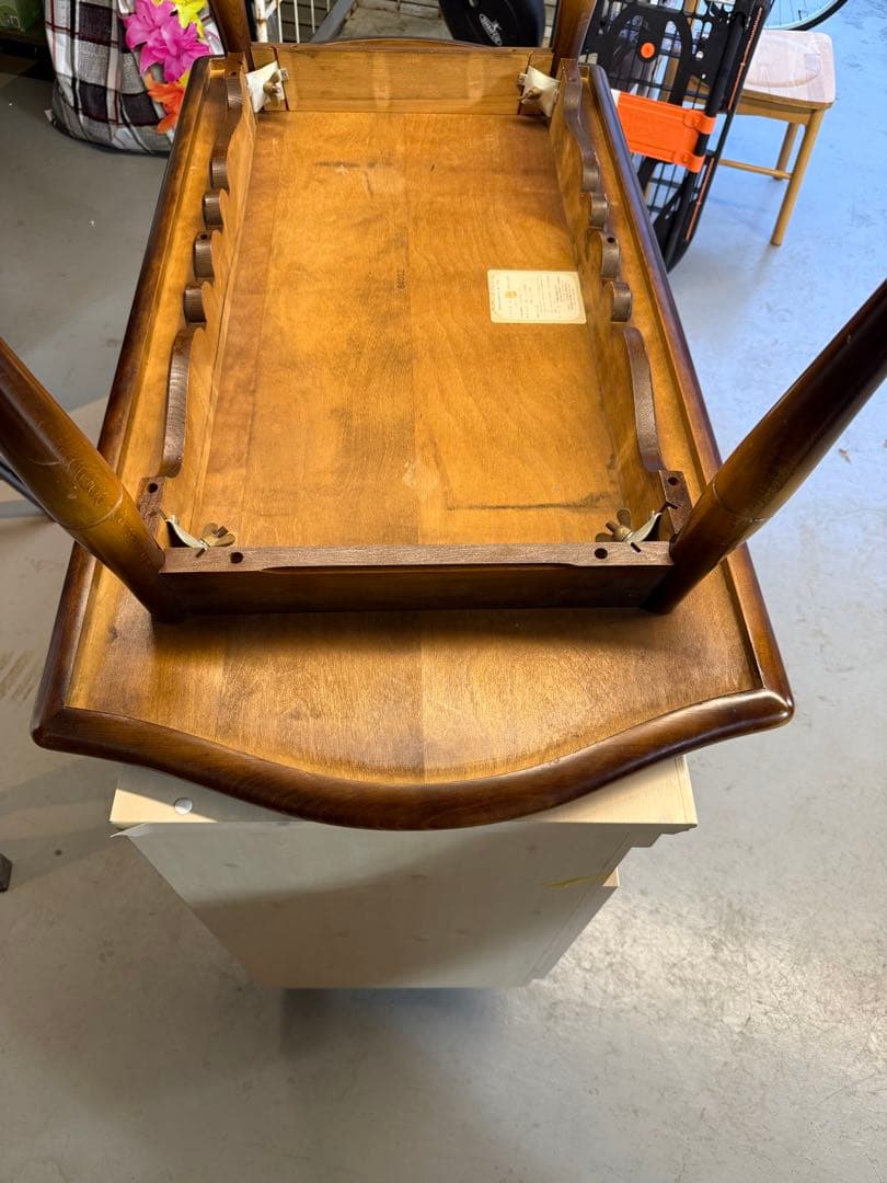 飛騨産業　テーブル（キツツキマーク）