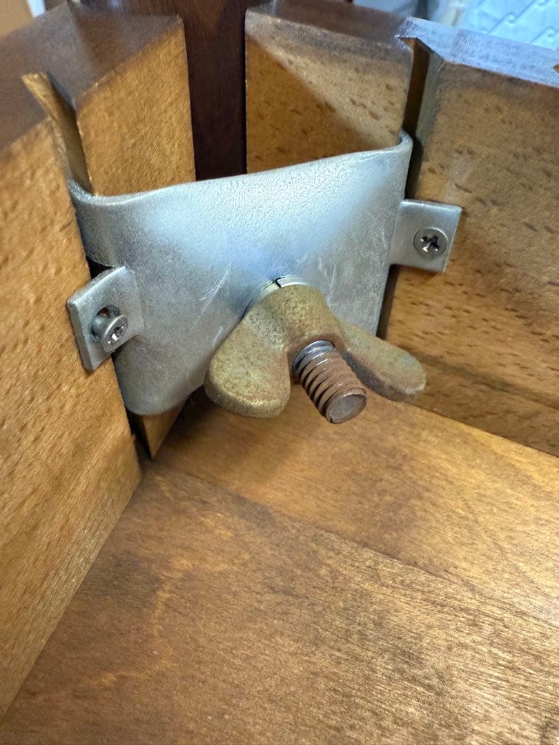 飛騨産業　テーブル（キツツキマーク）