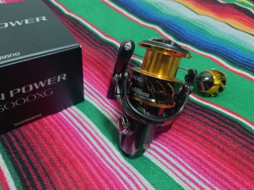 週末限定値下げシマノツインパワーC5000XG スピニングリール