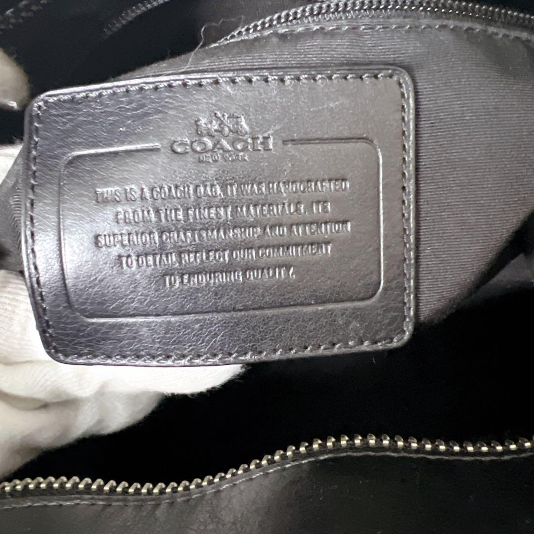 COACH メトロポリタン レザー トートバッグ ブラック チャーム付　ビジネス