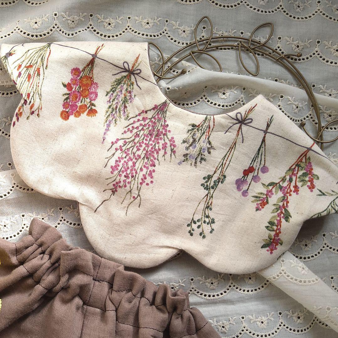 ❁オーダー承ります❁　ハーフリース刺繍　スタイ