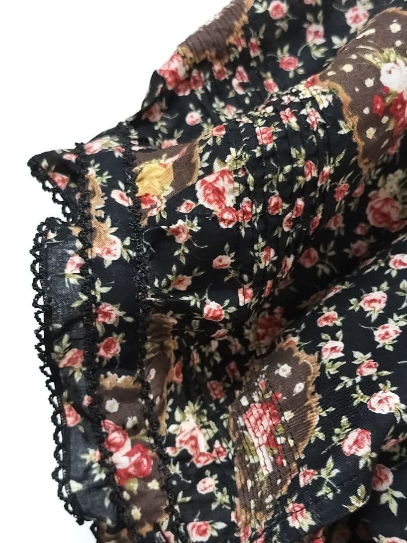 PINK HOUSE　ピンクハウス　チュニック 黒地✕小花柄　4Lサイズ