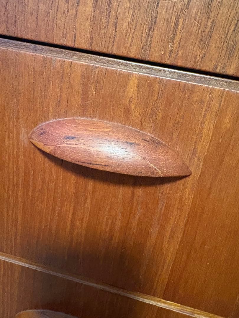 北欧ヴィンテージ チーク 4段チェスト　デンマーク