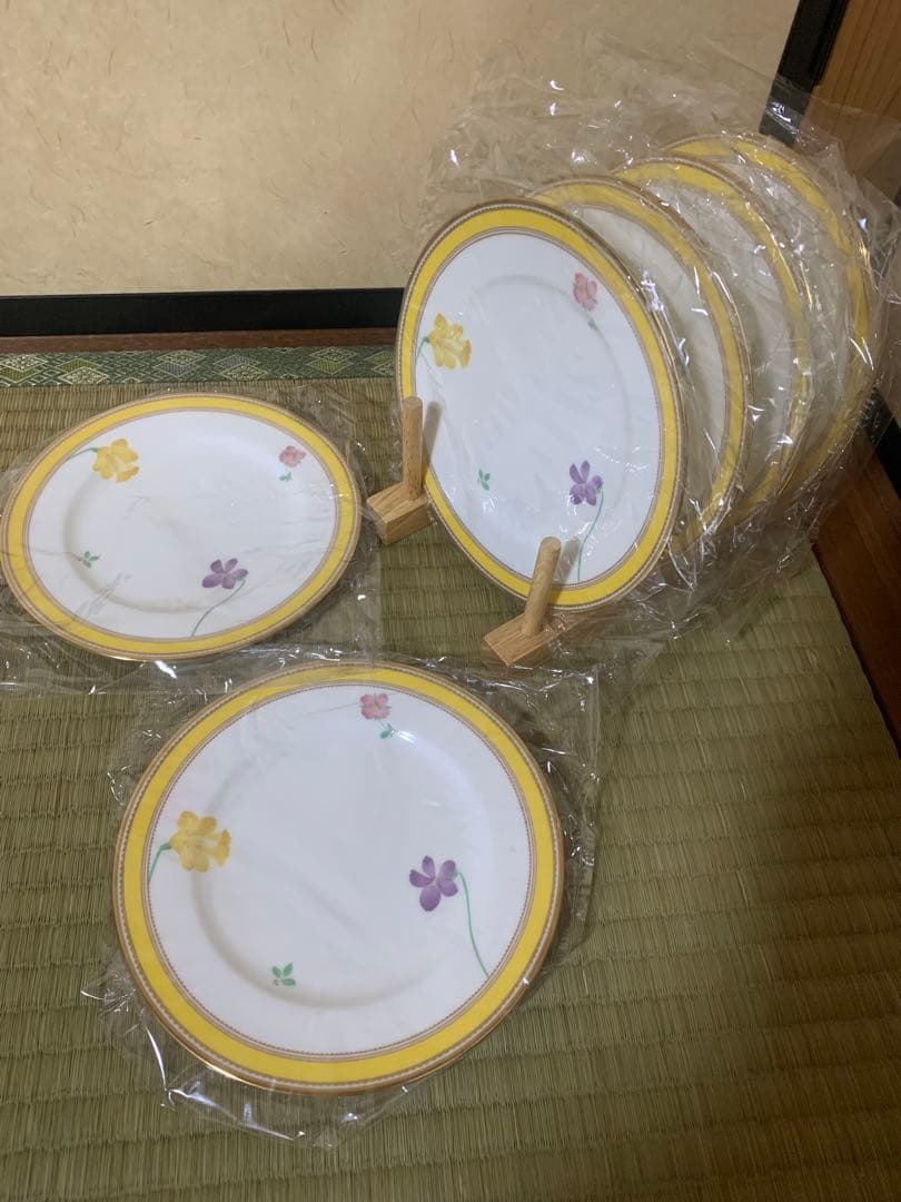 ノリタケ　ヴィヴィットソロボーン　 １６.５㎝プレート　６枚