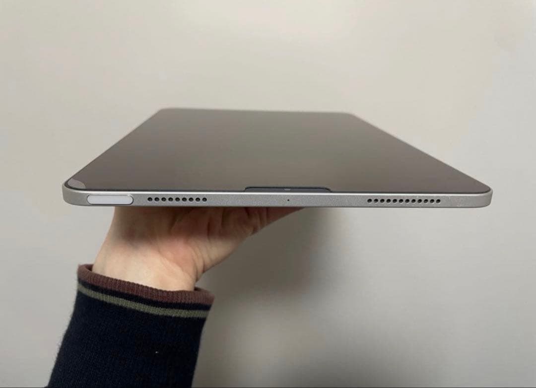 美品 iPadAir4 本体 シルバー