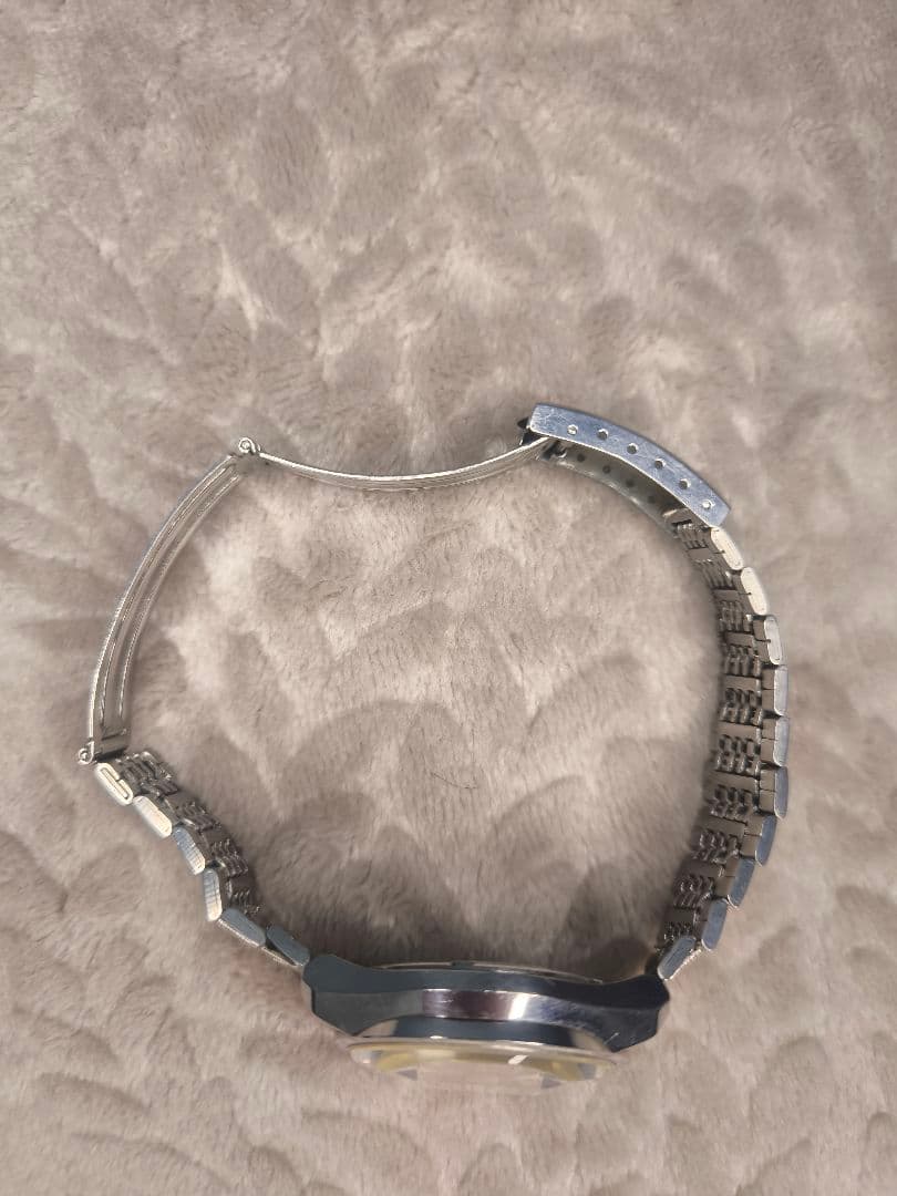 SEIKO　AUTOMATIC LM　25JEWELS 5606-7320