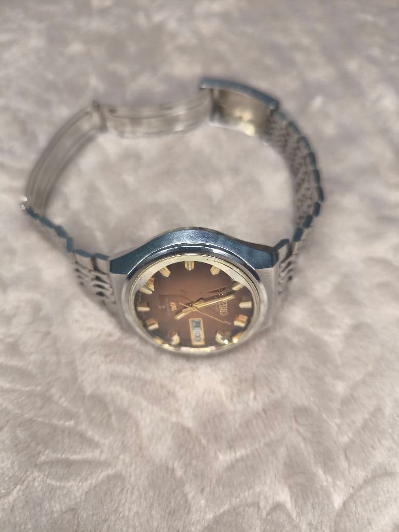 SEIKO　AUTOMATIC LM　25JEWELS 5606-7320