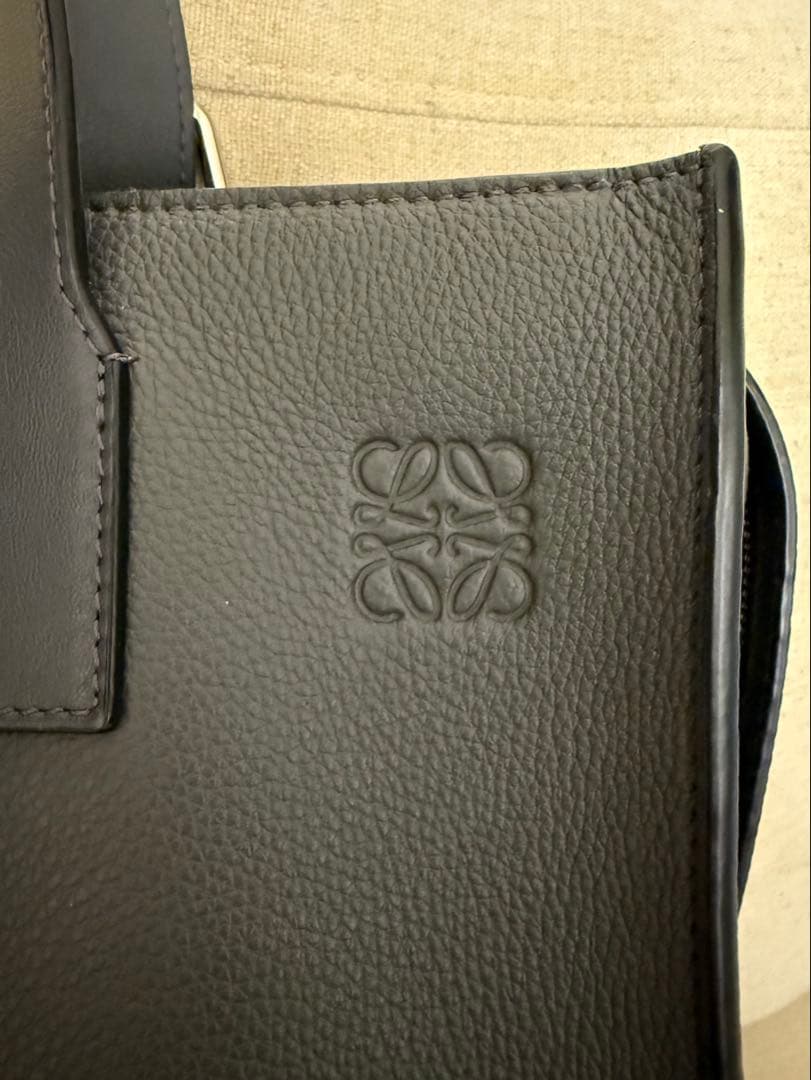 【美品】LOEWE バックルトートバッグ ジップ アンスラサイト　正規品