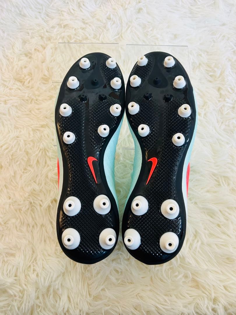 【新品】値下げ‼️ナイキ ファントム GX 2 プロ AG-Pro 24.0㎝