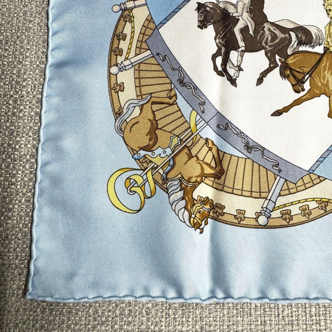 エルメス　カレ40 スカーフ　プチカレ　シャンティイ城　馬の博物館 ブルー