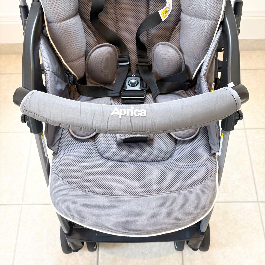 【美品】 Aprica ラクーナ クッション ベビーカー グレー 両対面式 A型