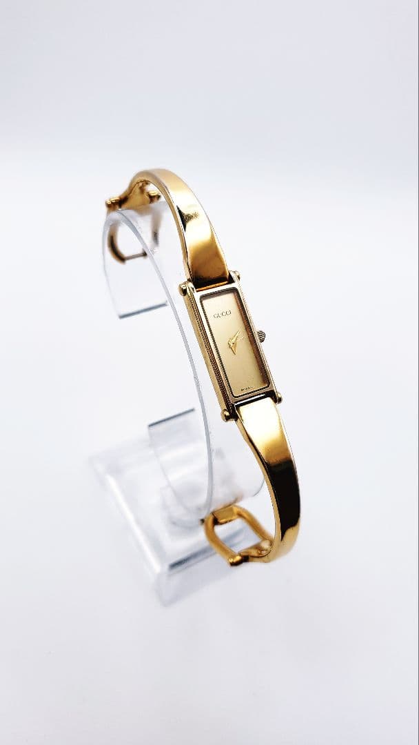 良品。GUCCI グッチ1500ゴールド